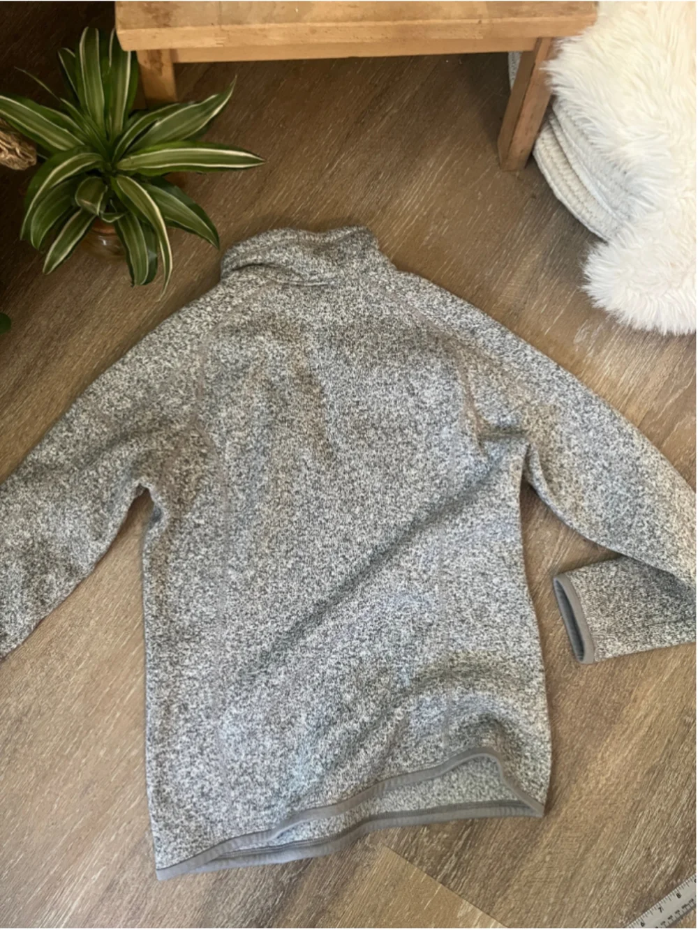 Women's Patagonia Gray Quarter-Zip Sweater M